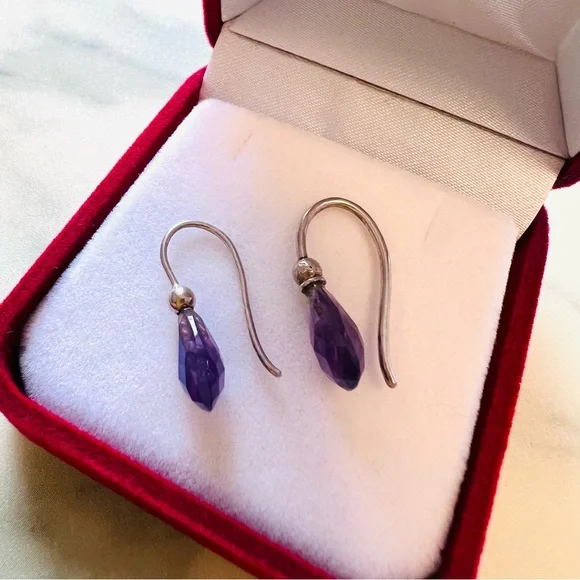 Elegant Minimalist Amethyst Earrings in .925 Sterling Silver - Picture 4 of 6